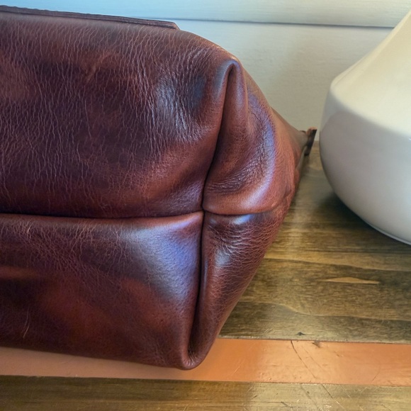 Portland Leather Goods- Large Tote in Lava - Picture 6 of 12